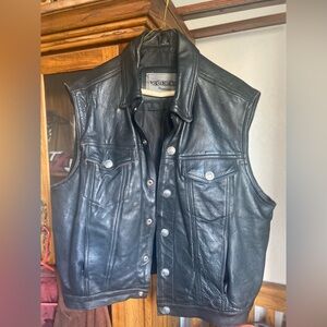 Men’s leather vest